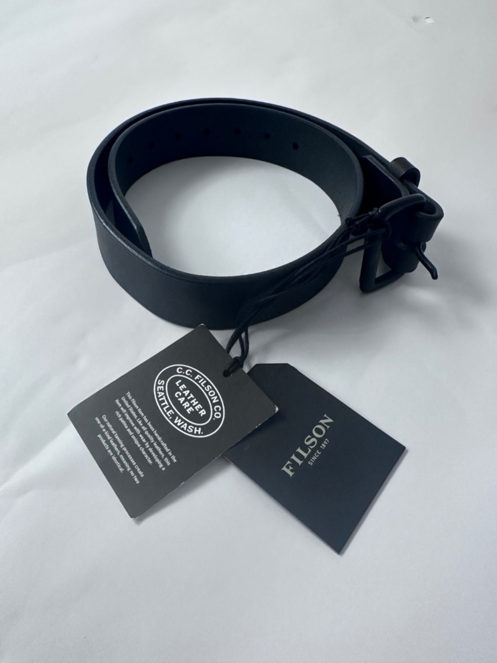 Filson Leather Belt Black Size 28 NWT Made USA